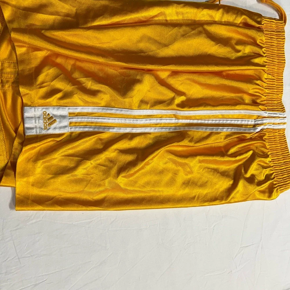 Adidas Athletic Shorts Mens L Yellow Gold 3 Stripe Drawstring - Picture 6 of 7